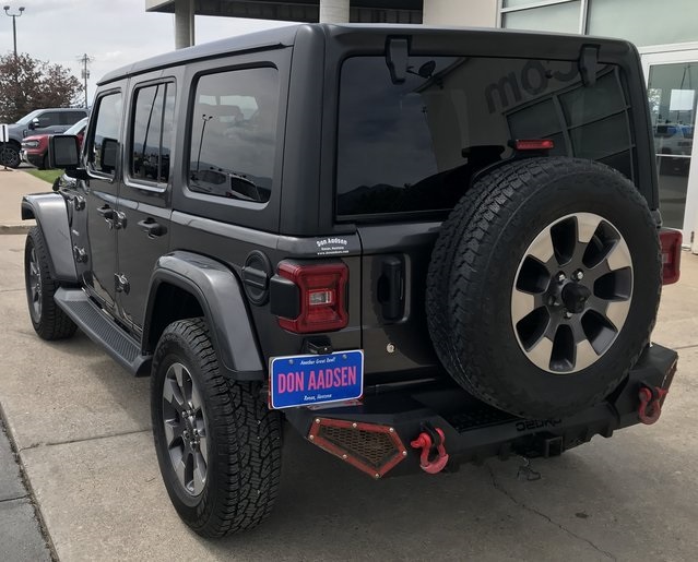 2018 Jeep Wrangler Unlimited Sahara photo 19