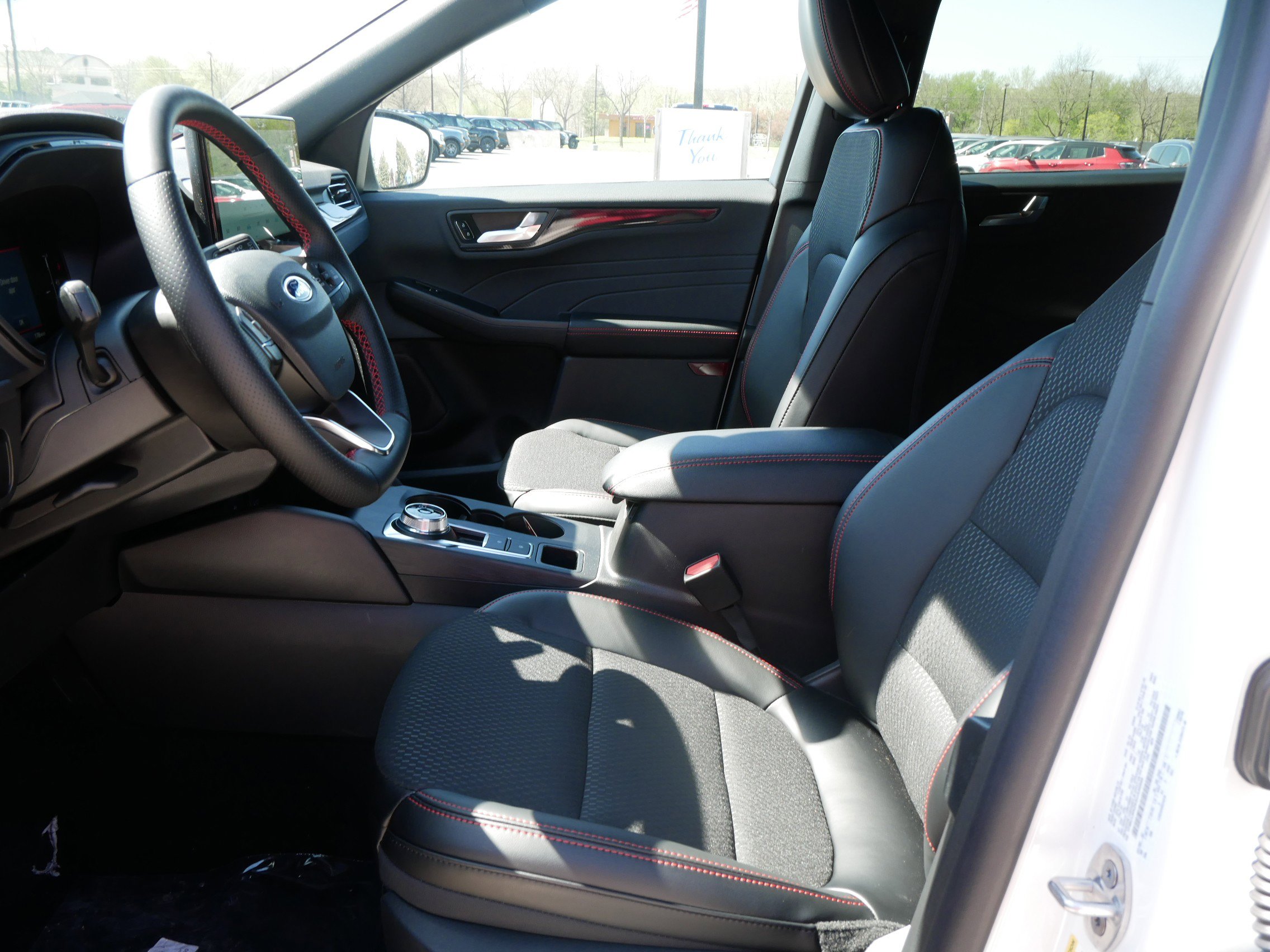 2025 Ford Escape ST-Line Select photo 9