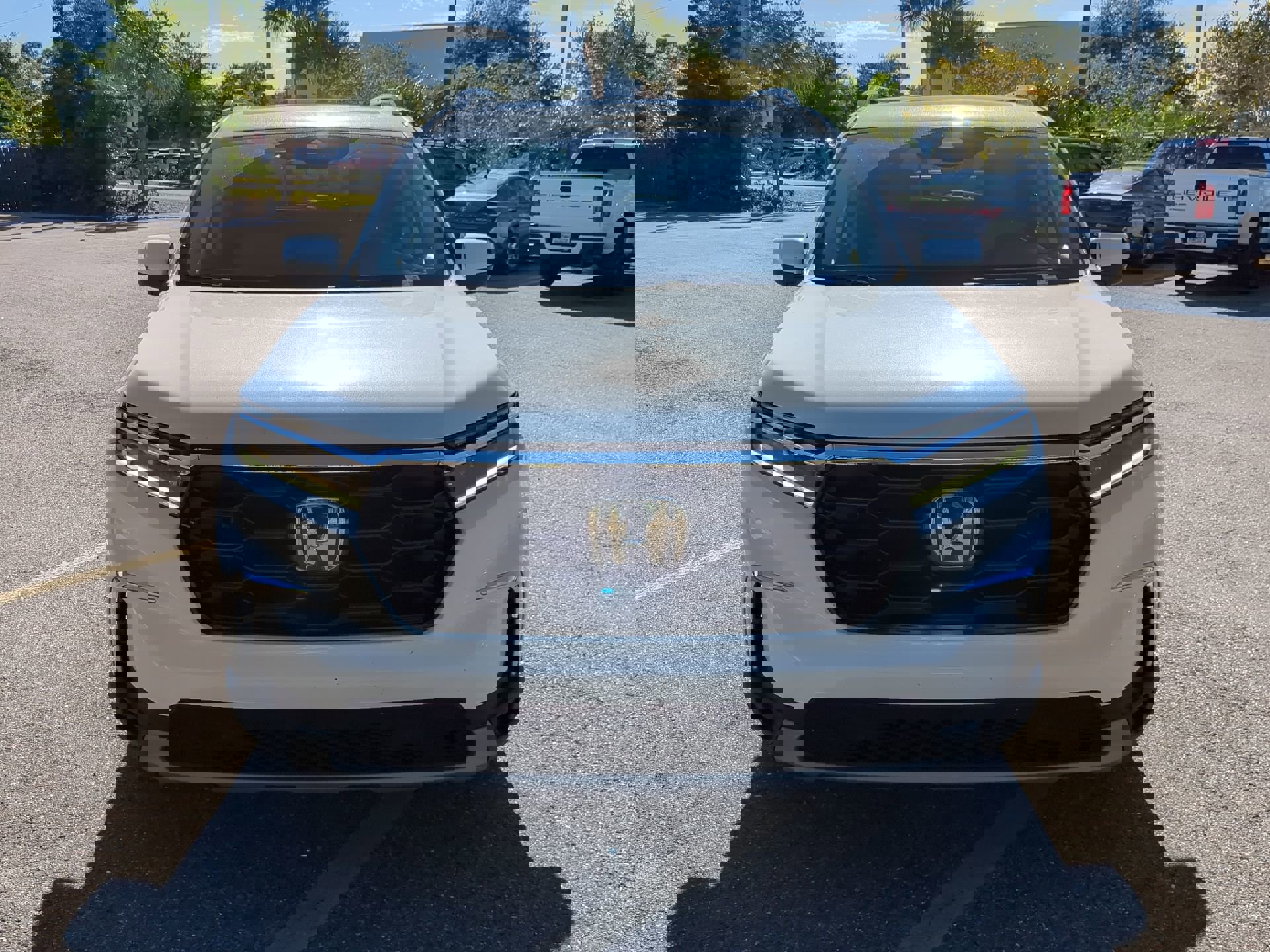 2023 Honda Pilot Touring photo 2