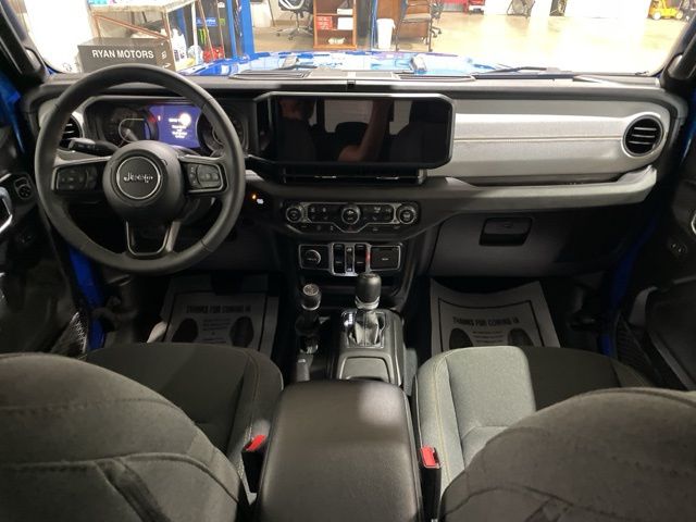 2024 Jeep Gladiator Sport photo 2