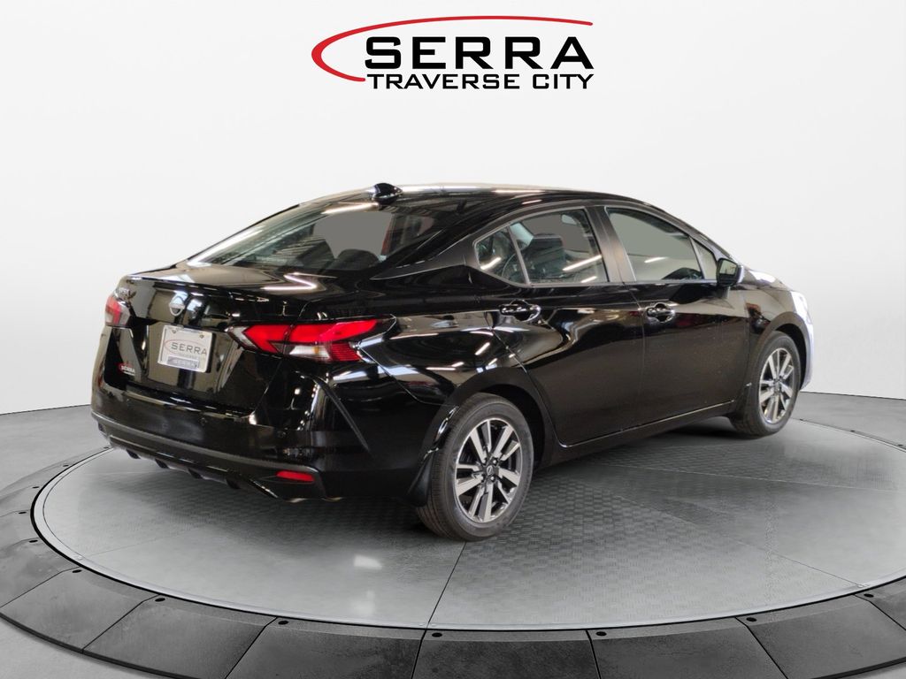 2025 Nissan Versa 1.6 SV photo 5