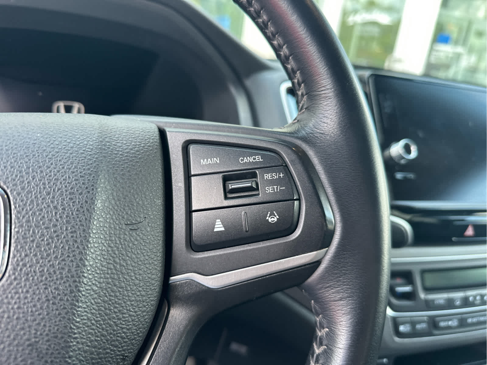 2024 Honda Ridgeline RTL photo 9