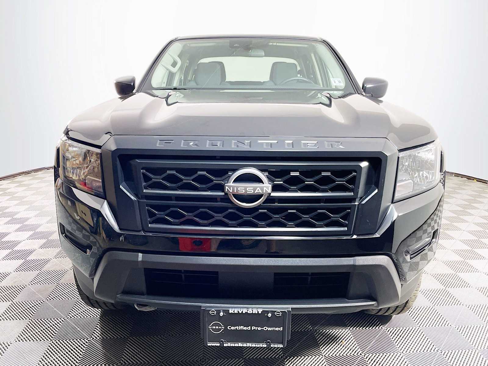 2024 Nissan Frontier S photo 2