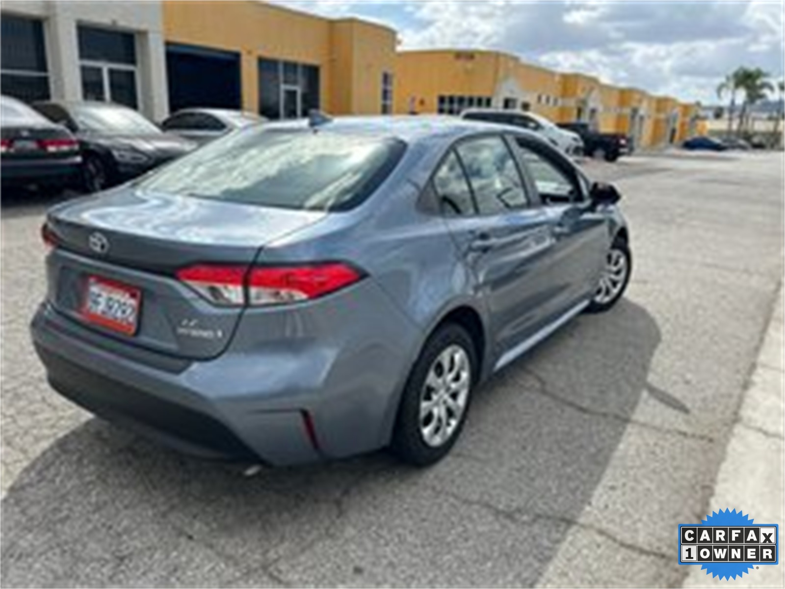 2023 Toyota Corolla Hybrid LE photo 2