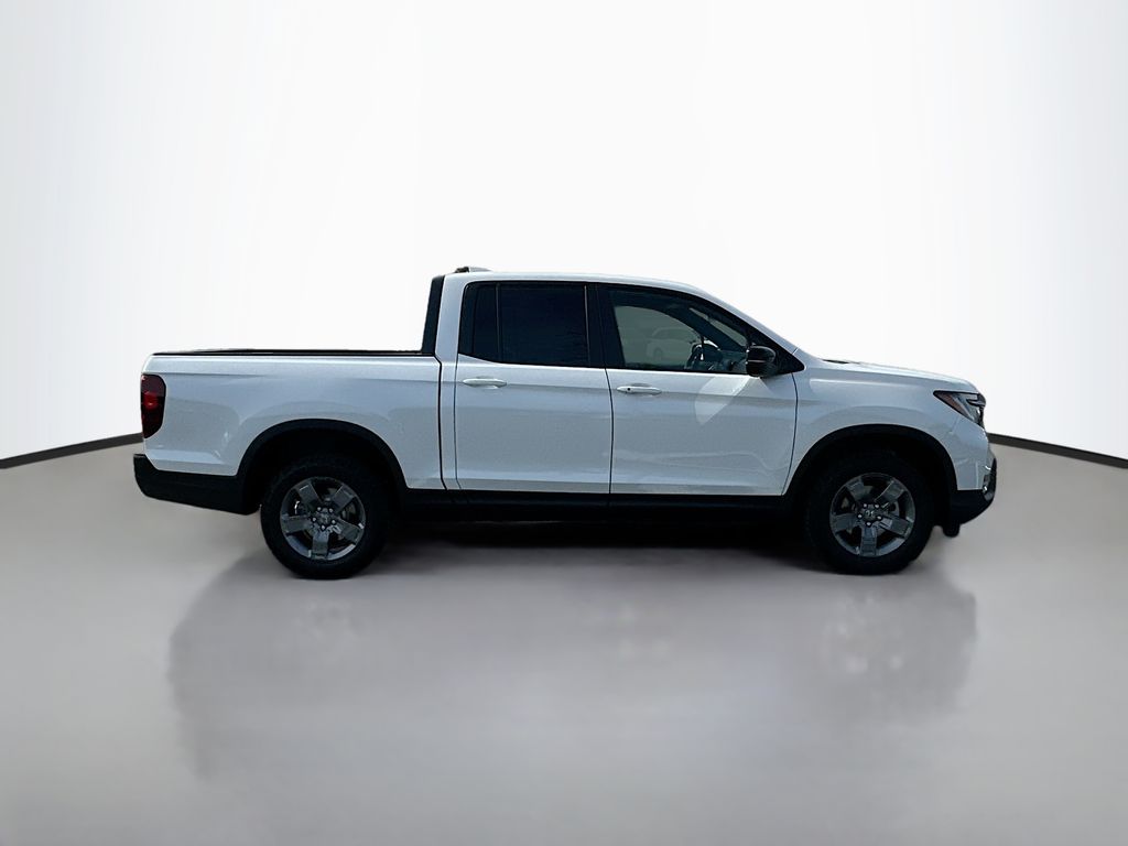2025 Honda Ridgeline TrailSport photo 3