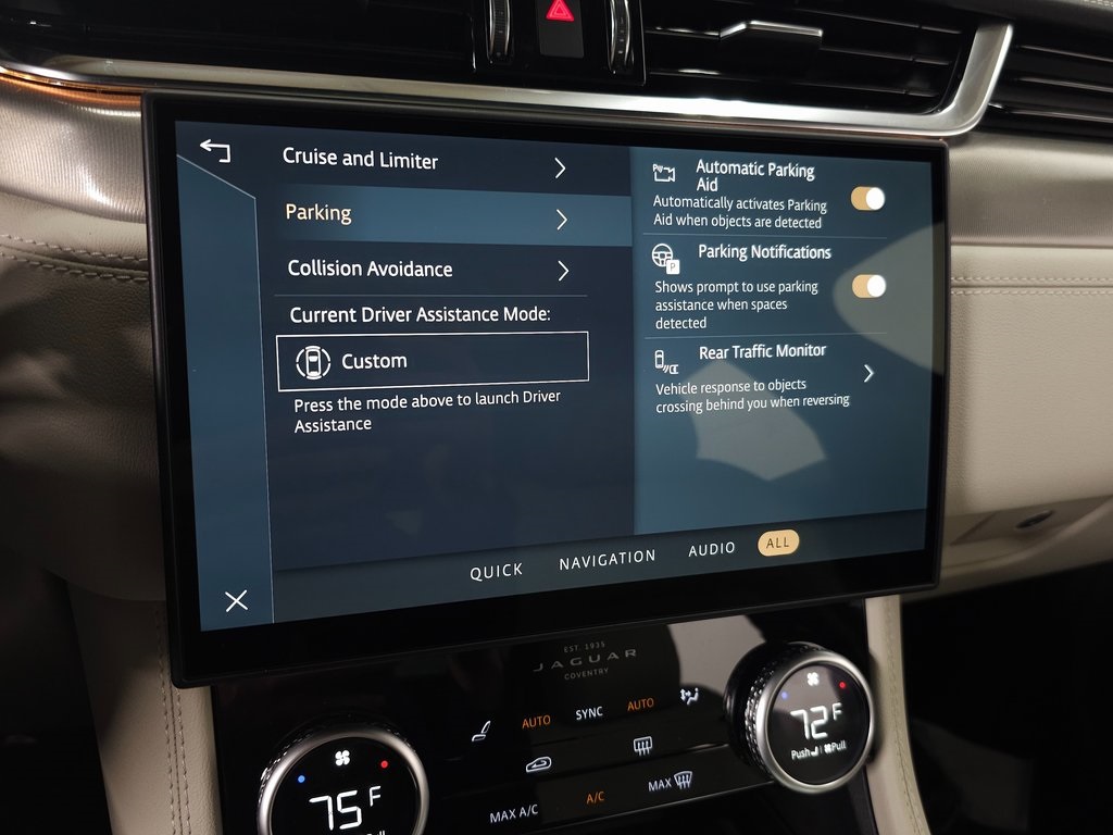 2026 JAGUAR F-PACE - Image 23