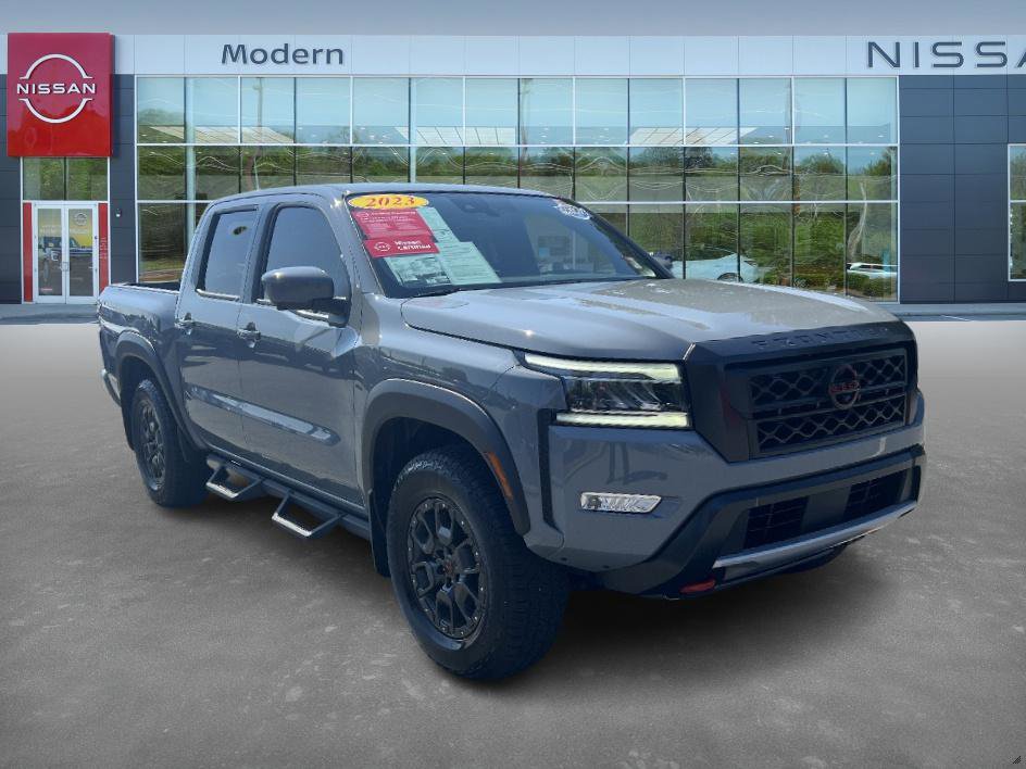 2023 Nissan Frontier PRO-4X photo 3