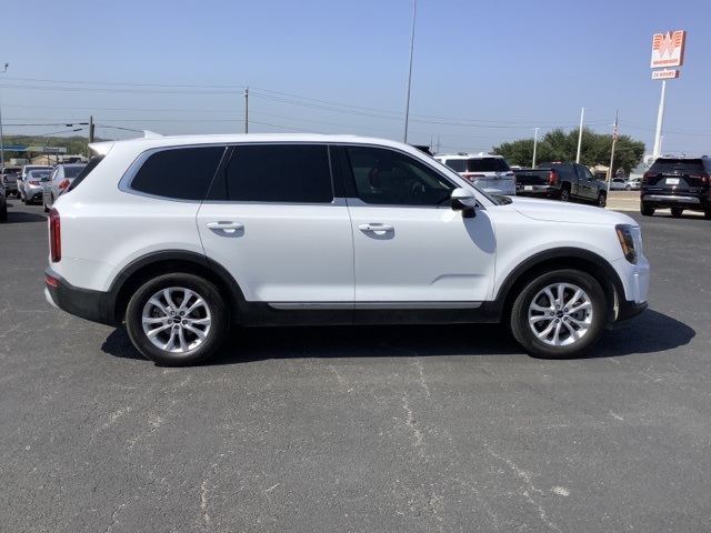 2022 Kia Telluride LX photo 8