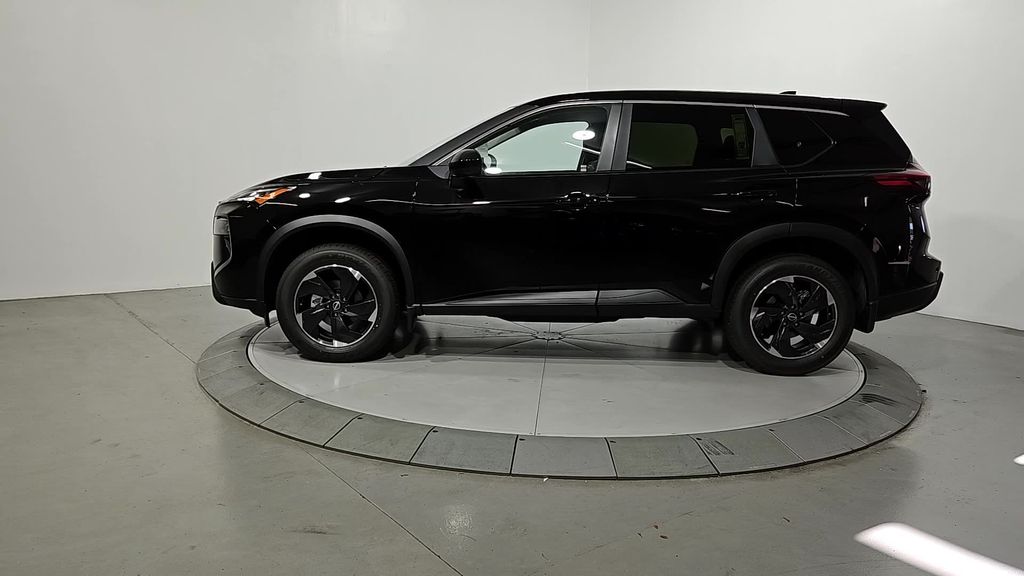 2026 Nissan Rogue SV photo 2