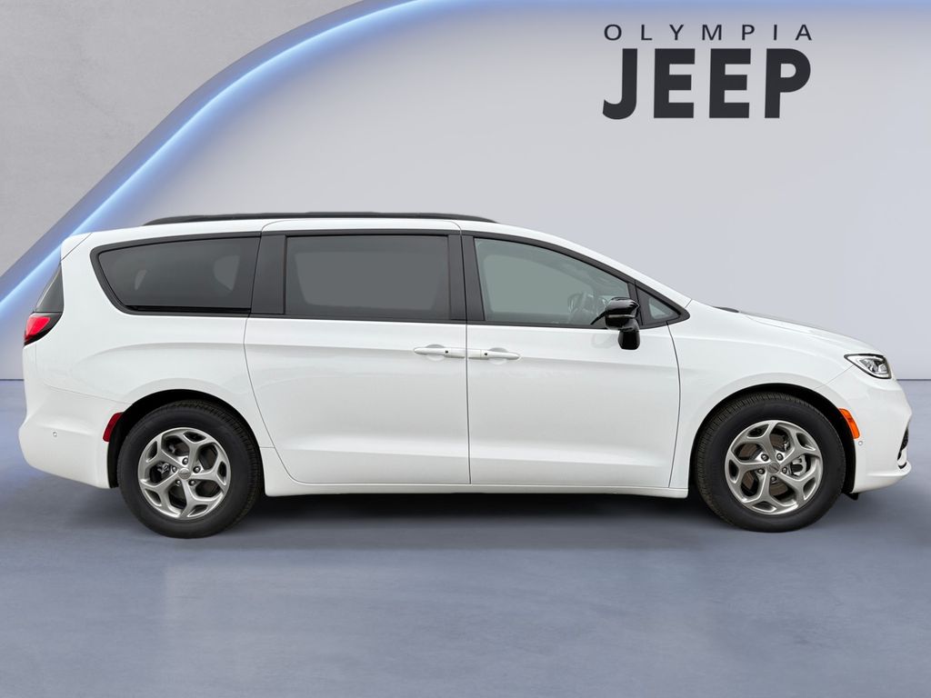 2024 Chrysler Pacifica Hybrid S Appearance photo 6