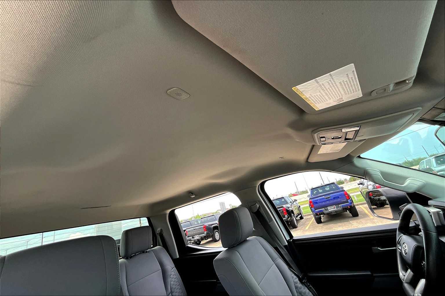 2022 Toyota Tundra SR5 photo 12