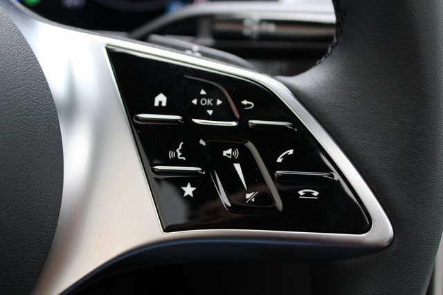2024 Mercedes Benz GLC 300 4MATIC photo 9