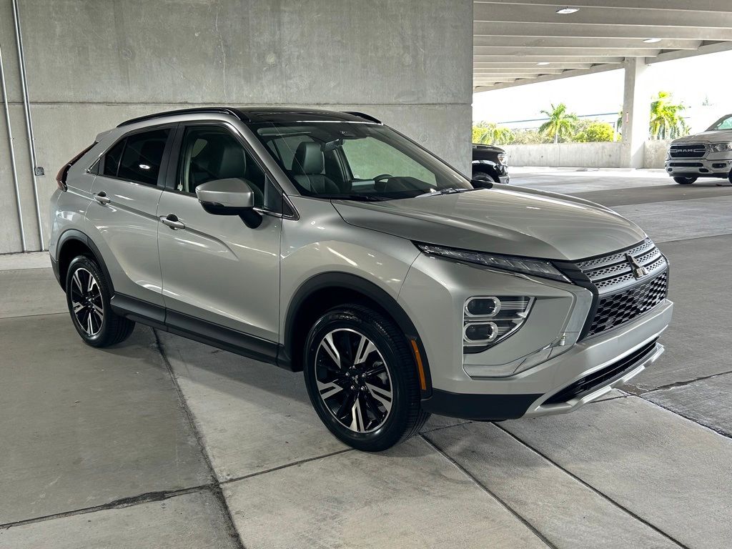 2024 Mitsubishi Eclipse Cross SE photo 2