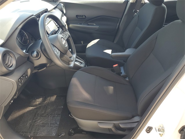 2025 Nissan Kicks Play S photo 9