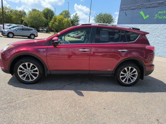 2018 Toyota RAV4 Hybrid Limited photo 2