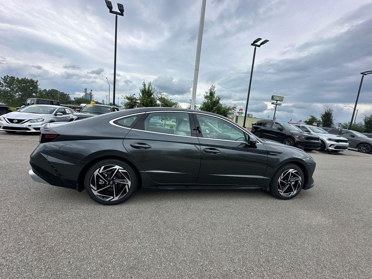 2025 Hyundai Sonata SEL Convenience photo 4