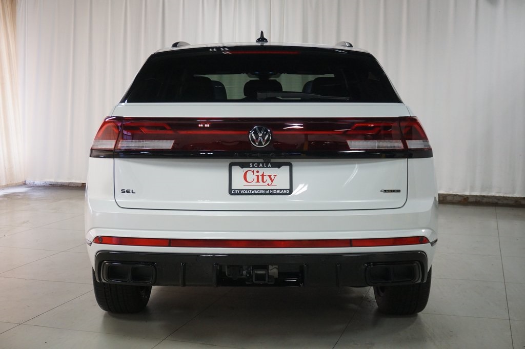 2025 Volkswagen Atlas Cross Sport SEL R-Line photo 5
