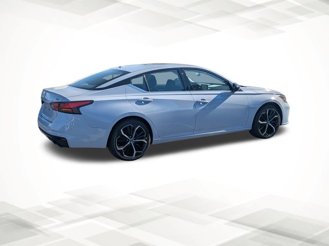 2024 Nissan Altima 2.5 SR photo 4