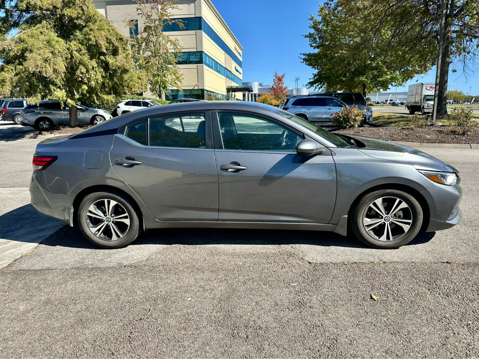 2023 Nissan Sentra SV photo 4