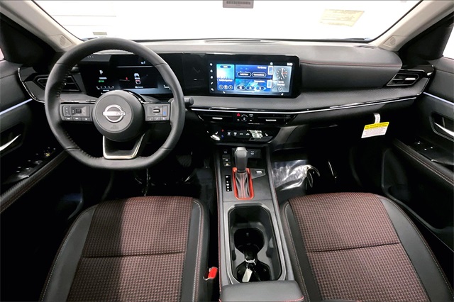 2025 Nissan Kicks SR photo 5