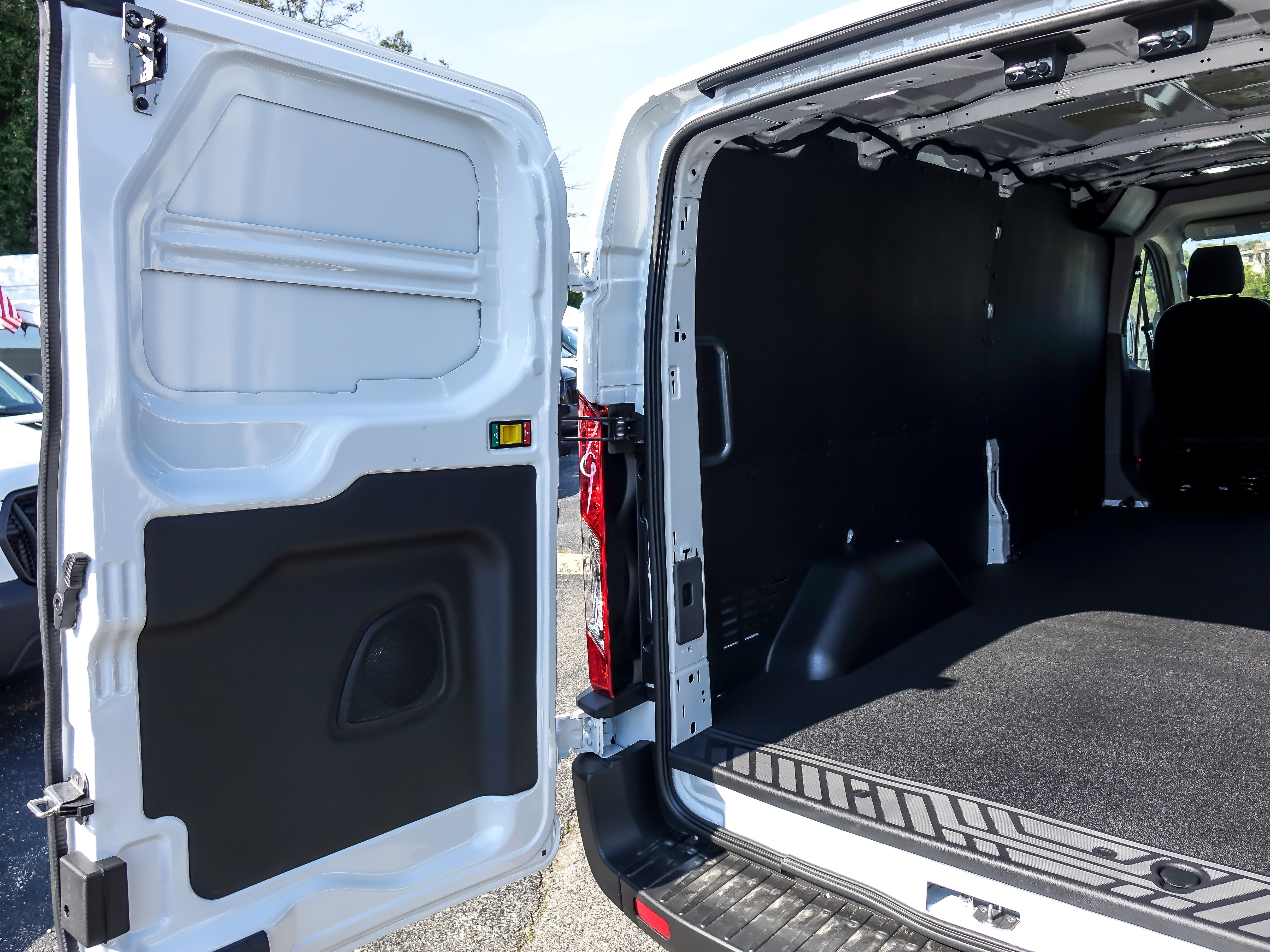 2025 FORD TRANSIT - Image 18