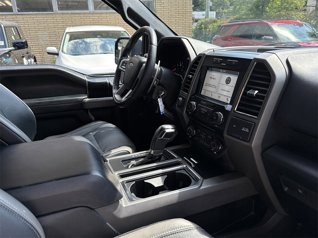 2017 Ford F-150 Raptor photo 27