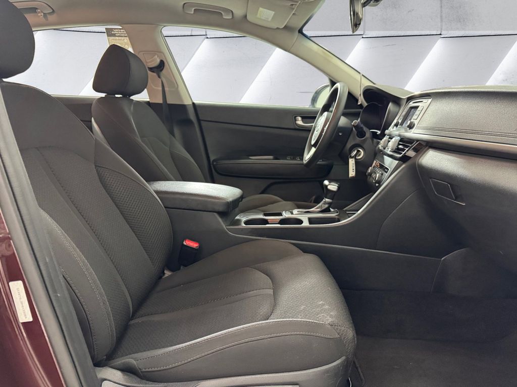 2017 Kia Optima LX photo 13