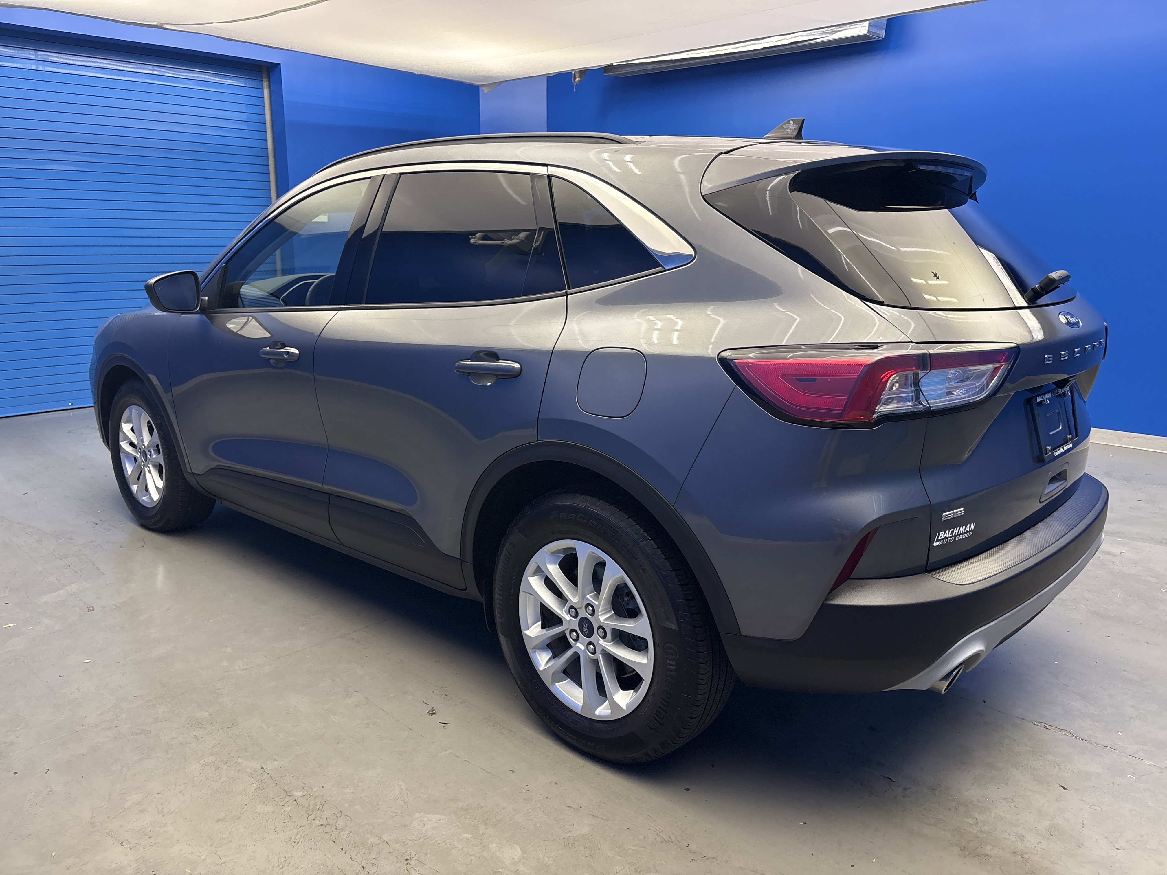 2022 Ford Escape SE photo 3