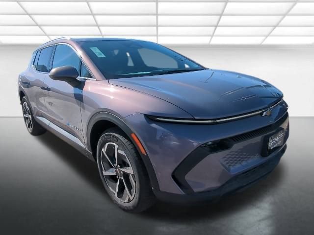 2026 Chevrolet Equinox EV 2LT's photo