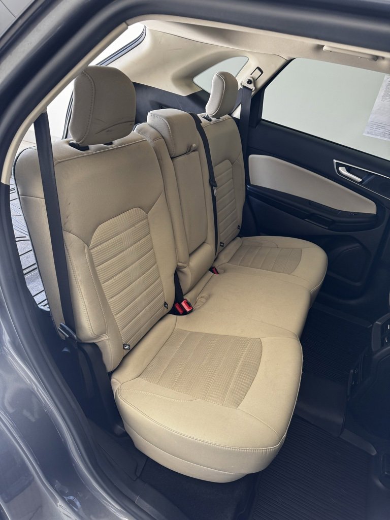 2021 Ford Edge SEL photo 12