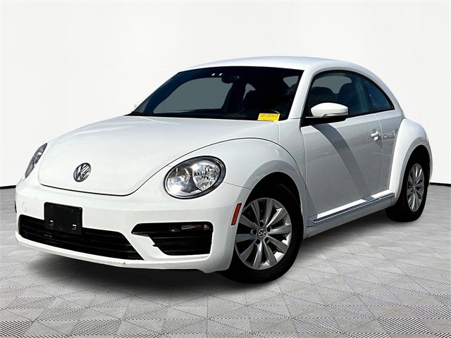 2019 Volkswagen Beetle S photo 3
