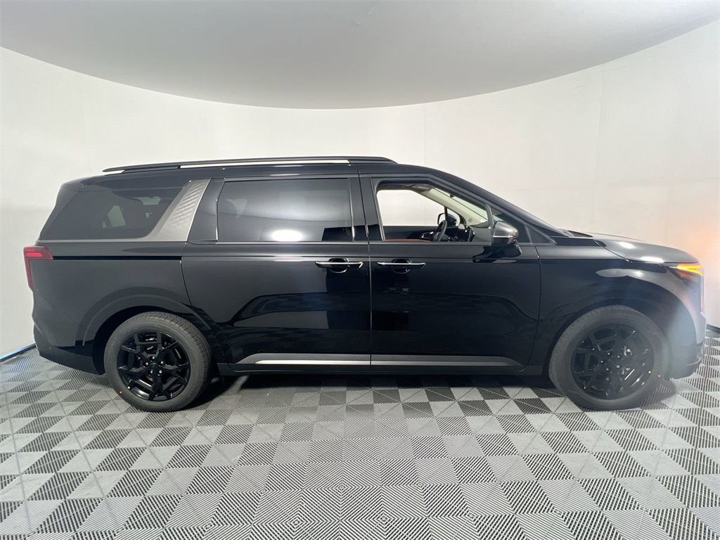 2026 Kia Carnival SX Prestige photo 2
