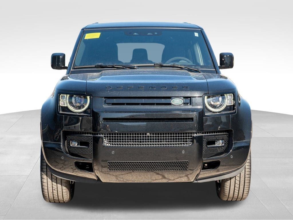 2024 Land Rover Defender 130 V8 photo 2