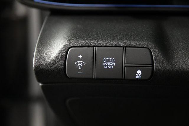 2025 Hyundai Elantra Hybrid SEL Sport photo 9