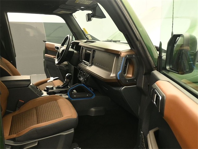 2022 Ford Bronco Outer Banks photo 10
