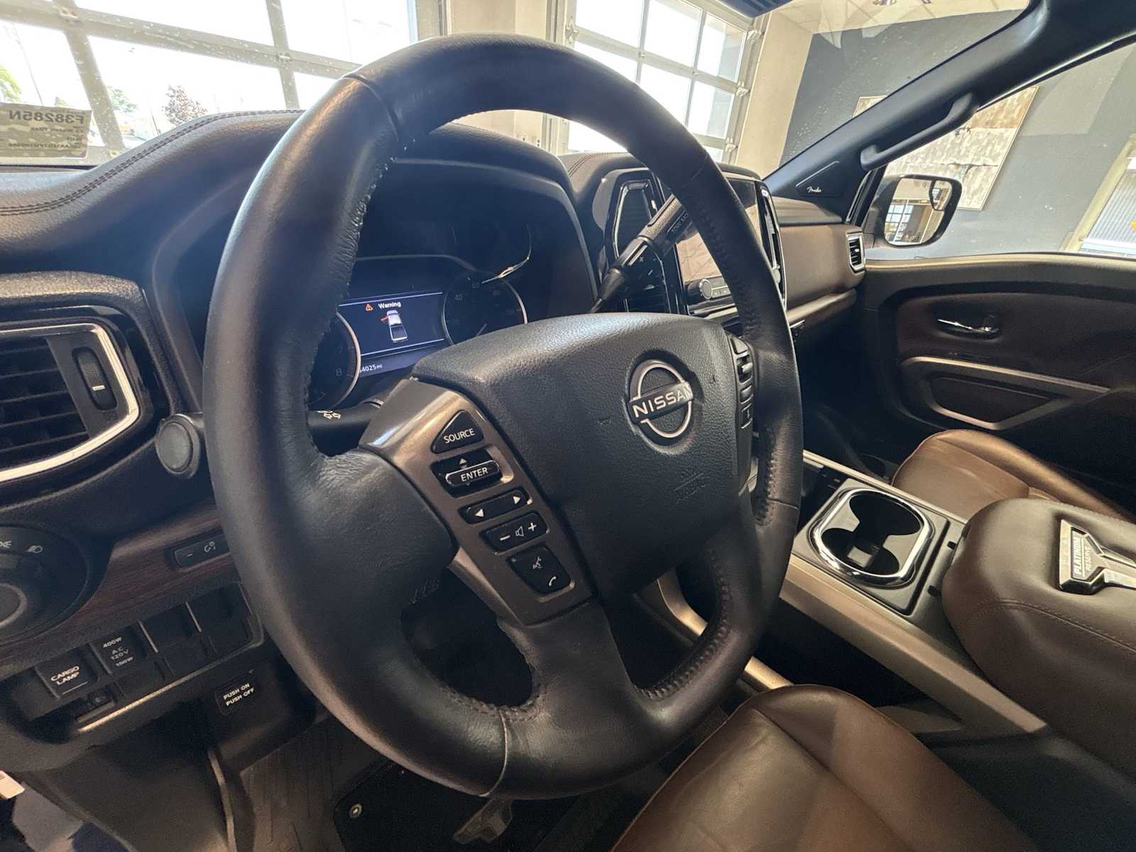 2023 Nissan Titan Platinum Reserve photo 8