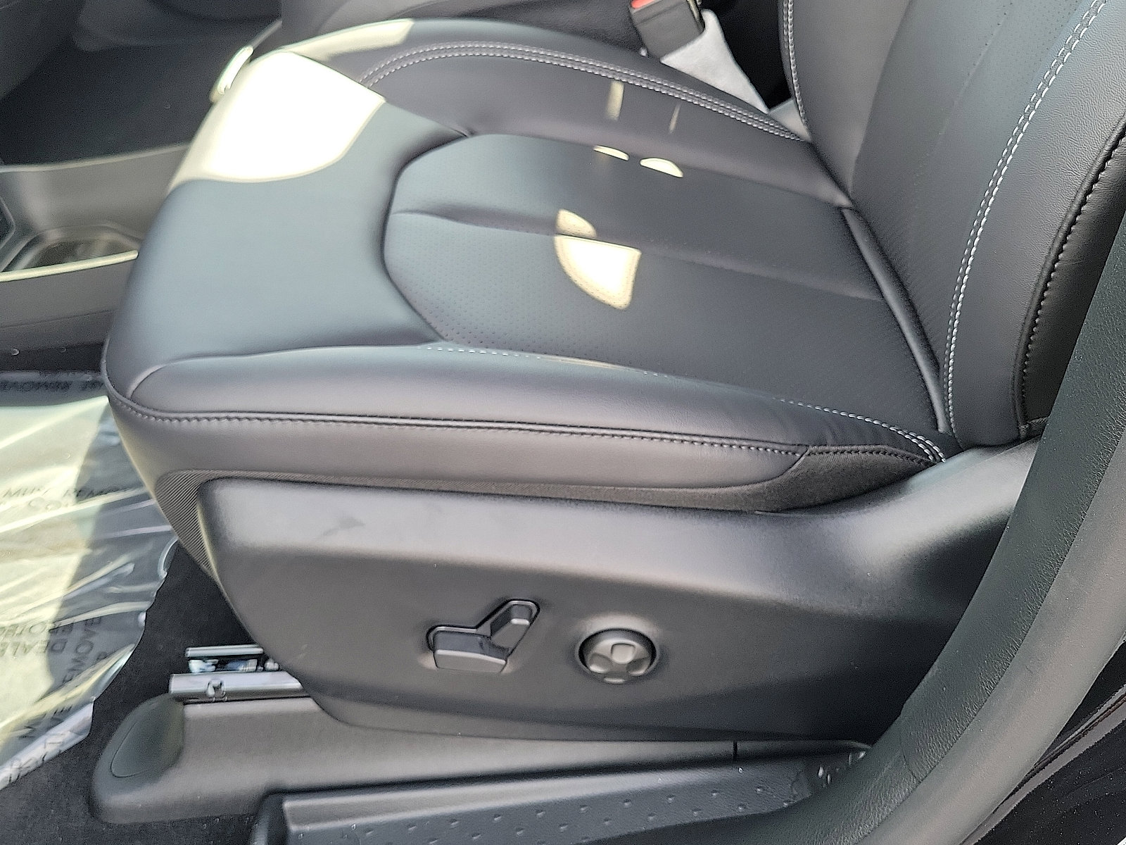 2025 Chrysler Voyager LX photo 11