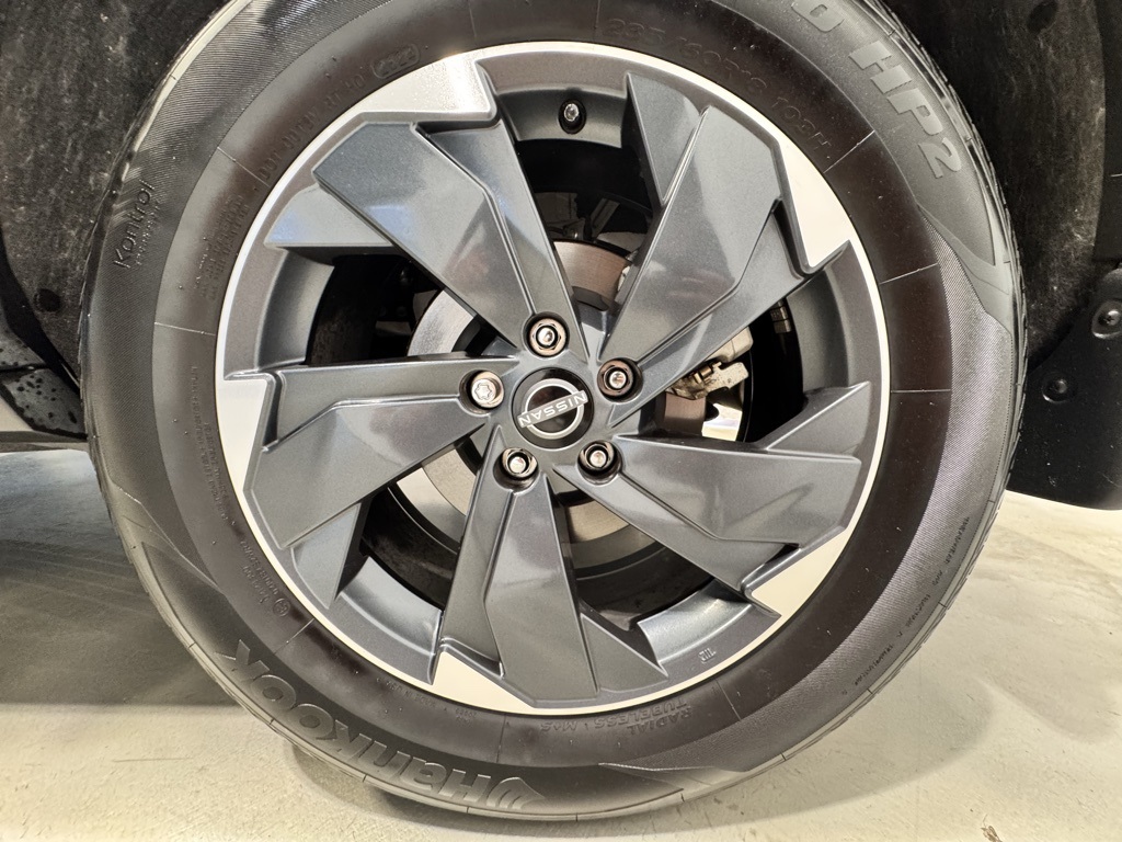 2025 Nissan Rogue SV AWD photo 8