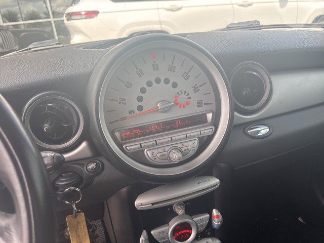 2010 Mini Cooper Hardtop Base photo 4