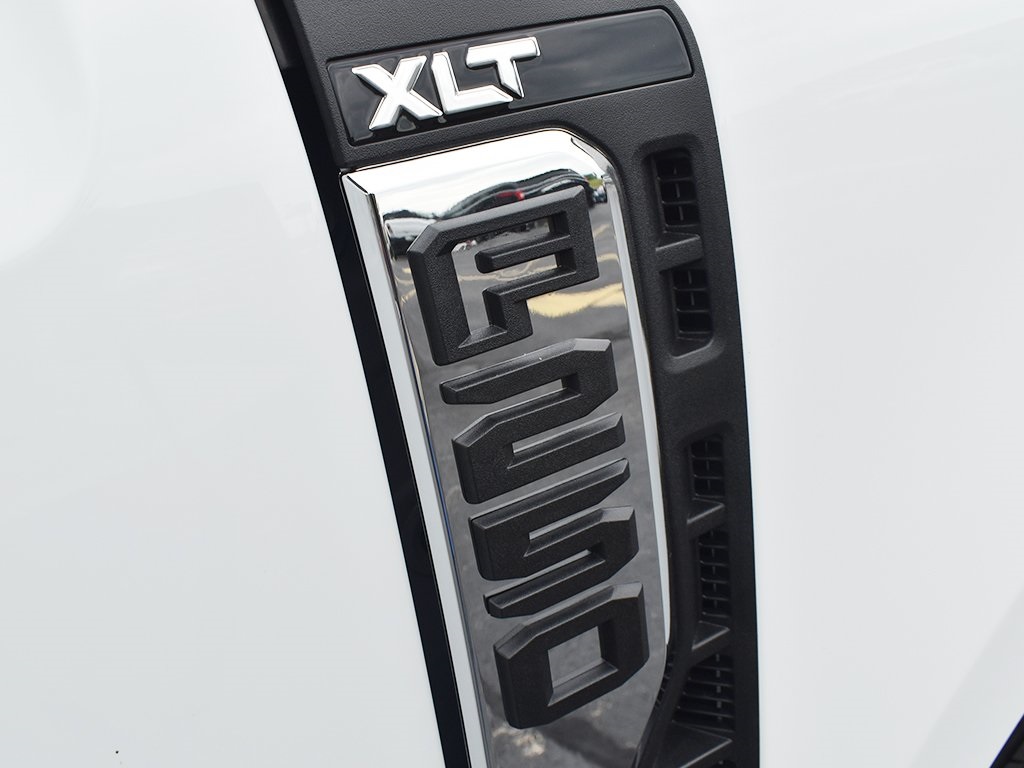 2025 Ford F-250 XLT photo 7
