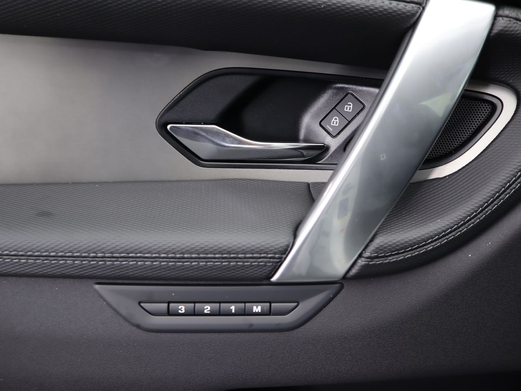 2025 Land Rover Discovery Sport SE photo 22