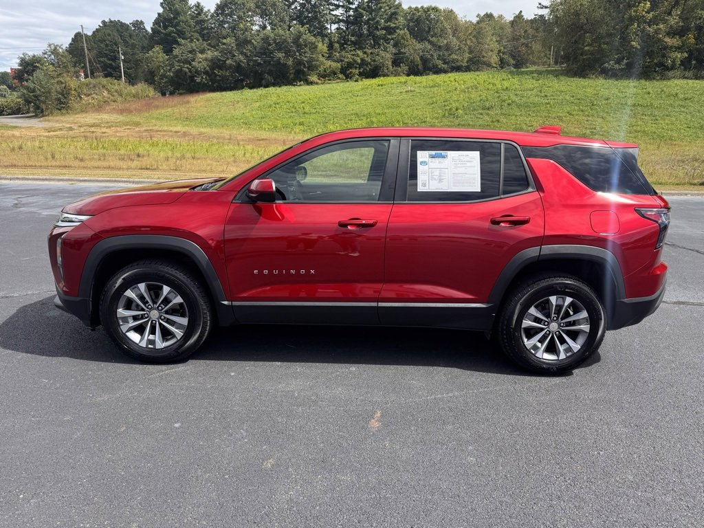 2025 Chevrolet Equinox LT photo 14