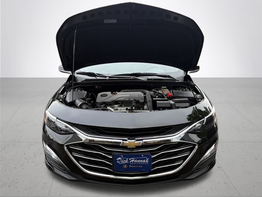 2020 Chevrolet Malibu LS photo 4