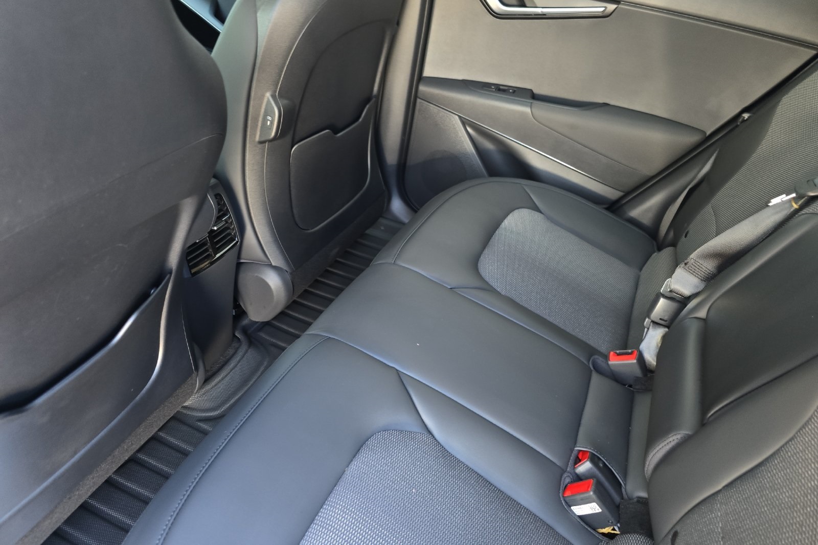 2025 Kia Niro Wind photo 8