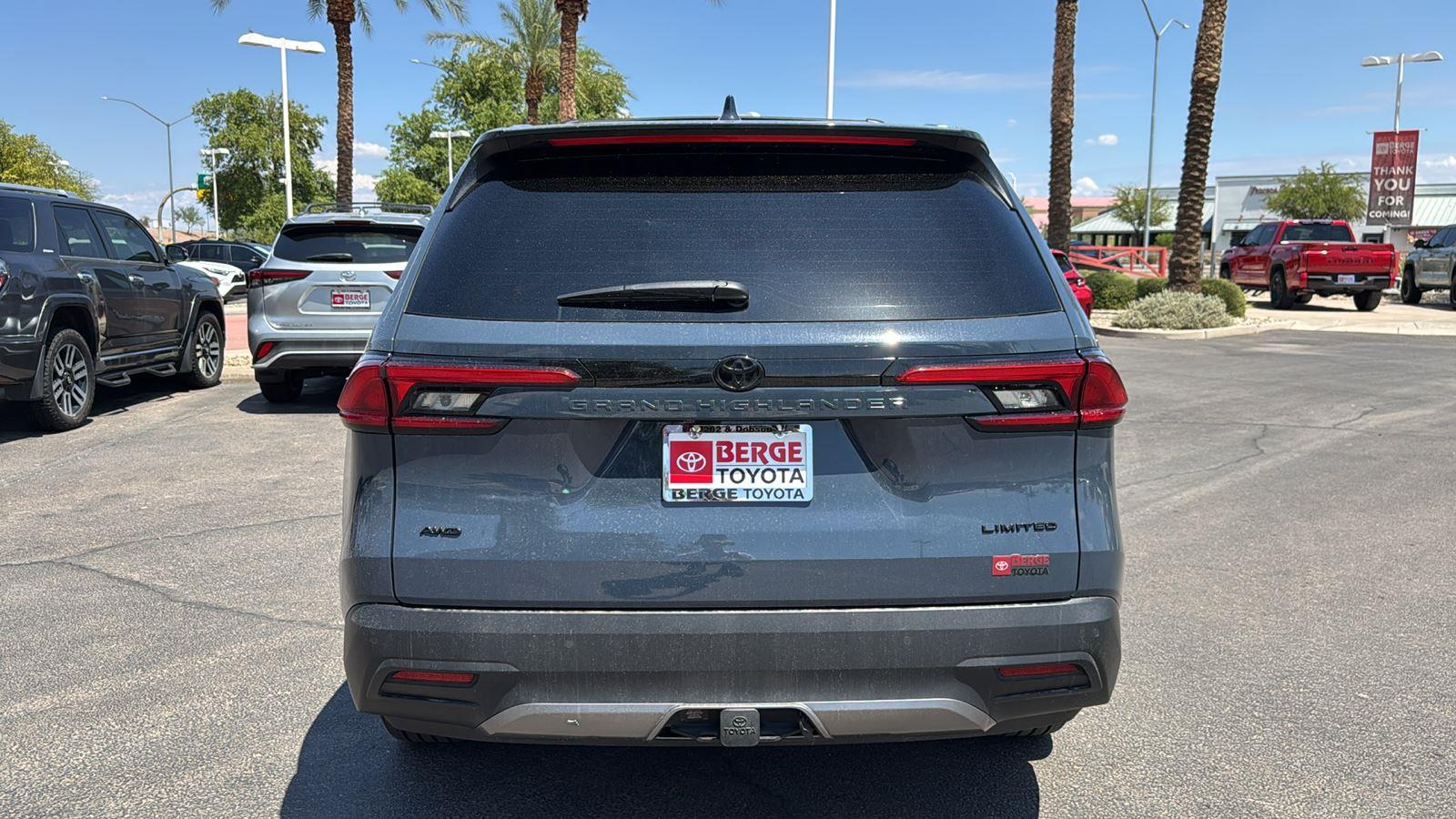 2024 Toyota Grand Highlander Limited photo 4