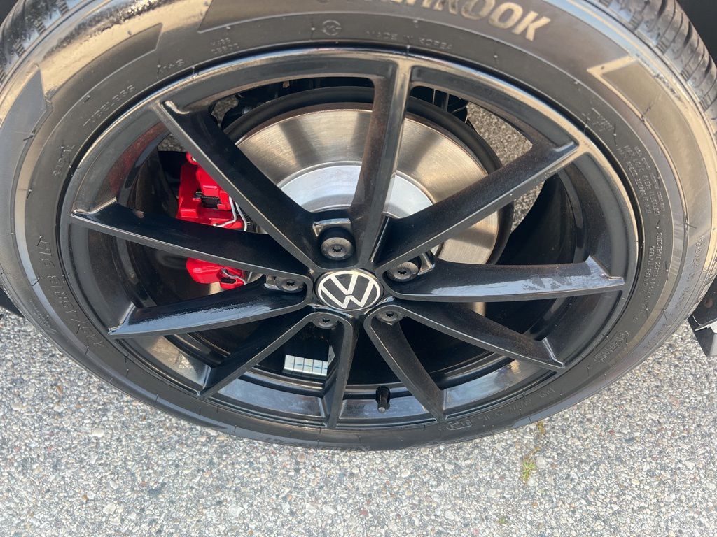 2025 Volkswagen Jetta GLI 2.0T Autobahn photo 32