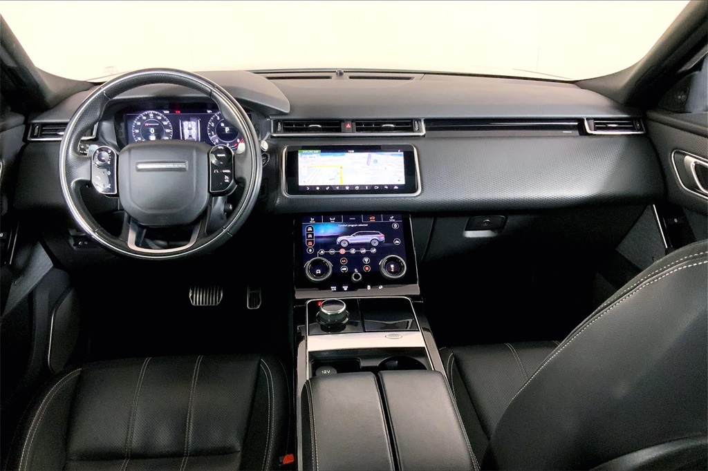 2018 Land Rover Range Rover R-Dynamic SE photo 14