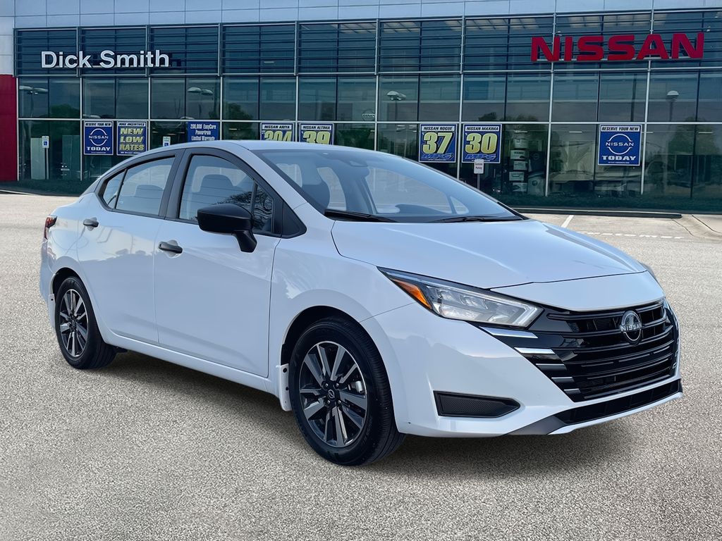 2025 Nissan Versa Sedan S's photo