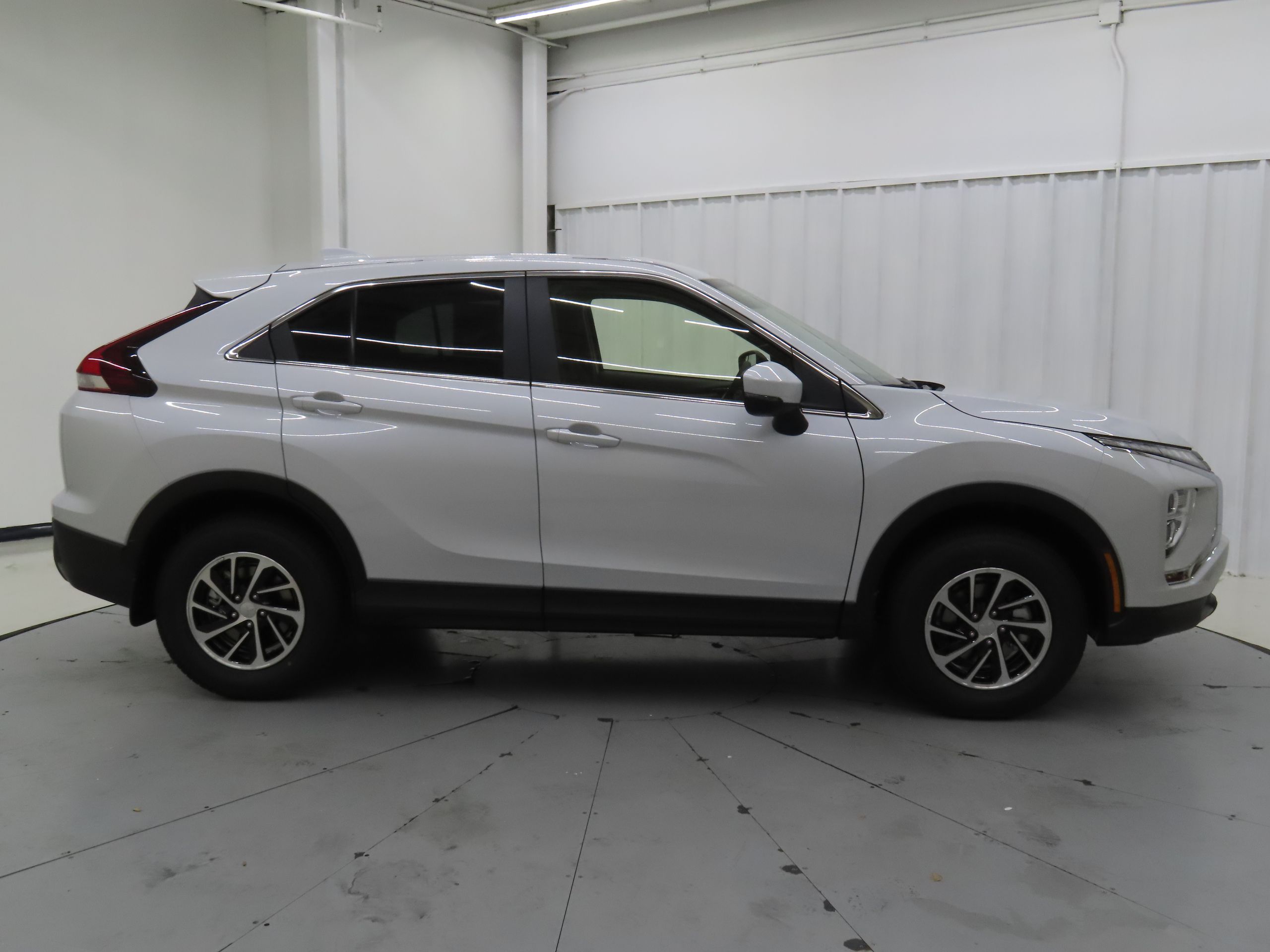2026 Mitsubishi Eclipse Cross ES photo 2