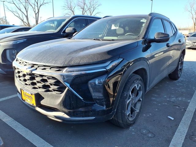 2025 Chevrolet Trax LT's photo